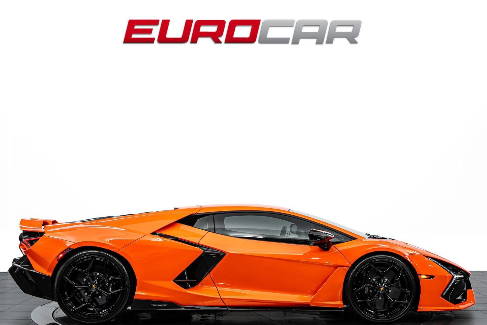 Used 2024 Lamborghini Revuelto AWD/4WD image 6