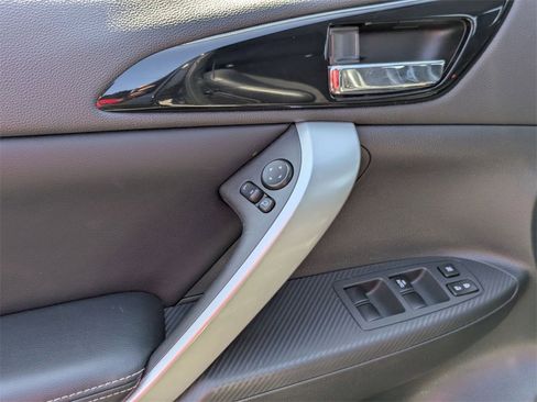 Used 2024 Mitsubishi Eclipse Cross SE image 16