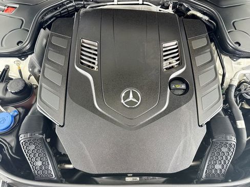 Used 2020 Mercedes-Benz S 560 Sedan image 26