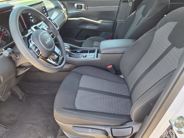Used 2023 Kia Sorento LX FWD image 14