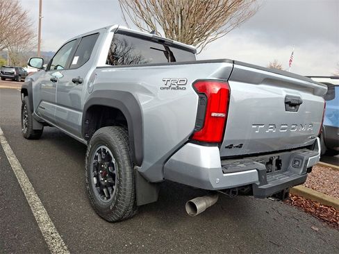 New 2024 Toyota Tacoma TRD Off-Road image 3
