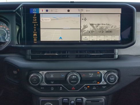 New 2025 Jeep Gladiator Sport image 7