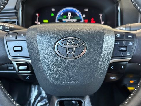 Certified 2025 Toyota Camry SE w/ Convenience Package FWD image 24