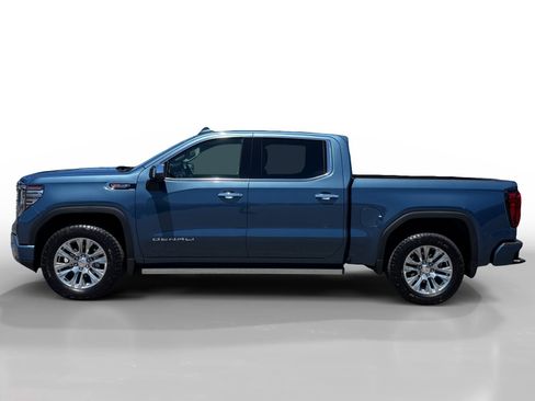 Used 2025 GMC Sierra 1500 Denali w/ Technology Package AWD/4WD image 2