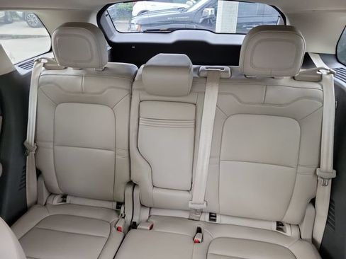 Certified 2022 Lincoln Corsair FWD image 10