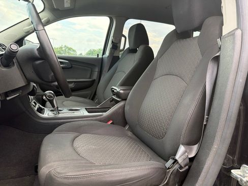 Used 2012 Chevrolet Traverse LT w/ LPO, 'HIT The Road' Package FWD image 4