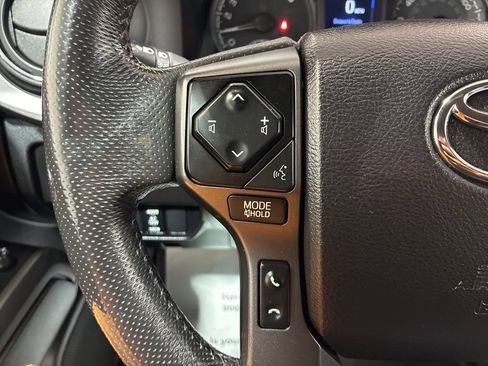 Used 2021 Toyota Tacoma TRD Sport w/ Technology Package AWD/4WD image 28