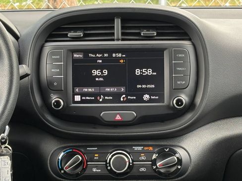 Used 2025 Kia Soul LX w/ LX Technology Package FWD image 20