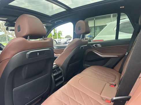 Used 2024 BMW X5 xDrive50e w/ M Sport Package AWD/4WD image 21