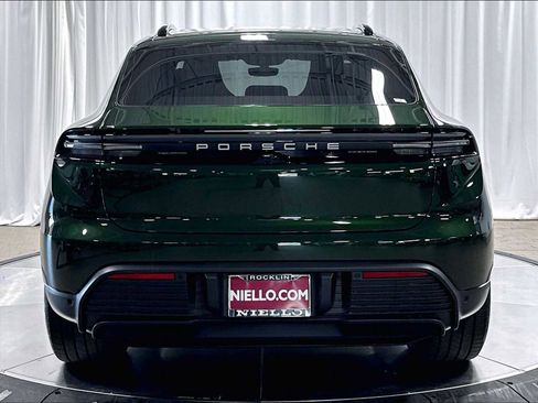 Used 2026 Porsche Macan 4 Electric AWD/4WD image 8