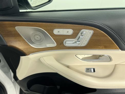 Used 2024 Mercedes-Benz GLS 450 4MATIC image 30