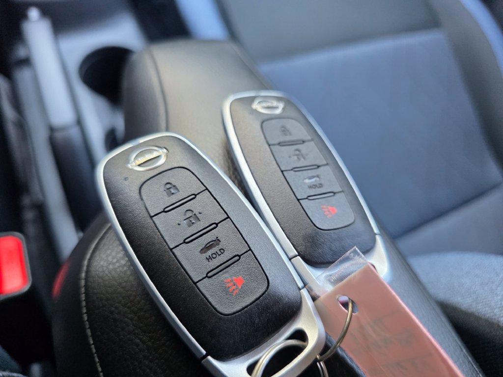 Used 2025 Nissan Versa SV w/ Trunk Package FWD image 22