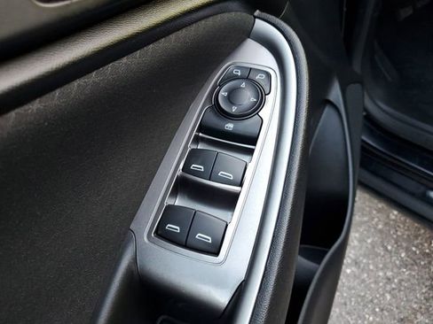 Used 2020 Chevrolet Malibu LS image 17