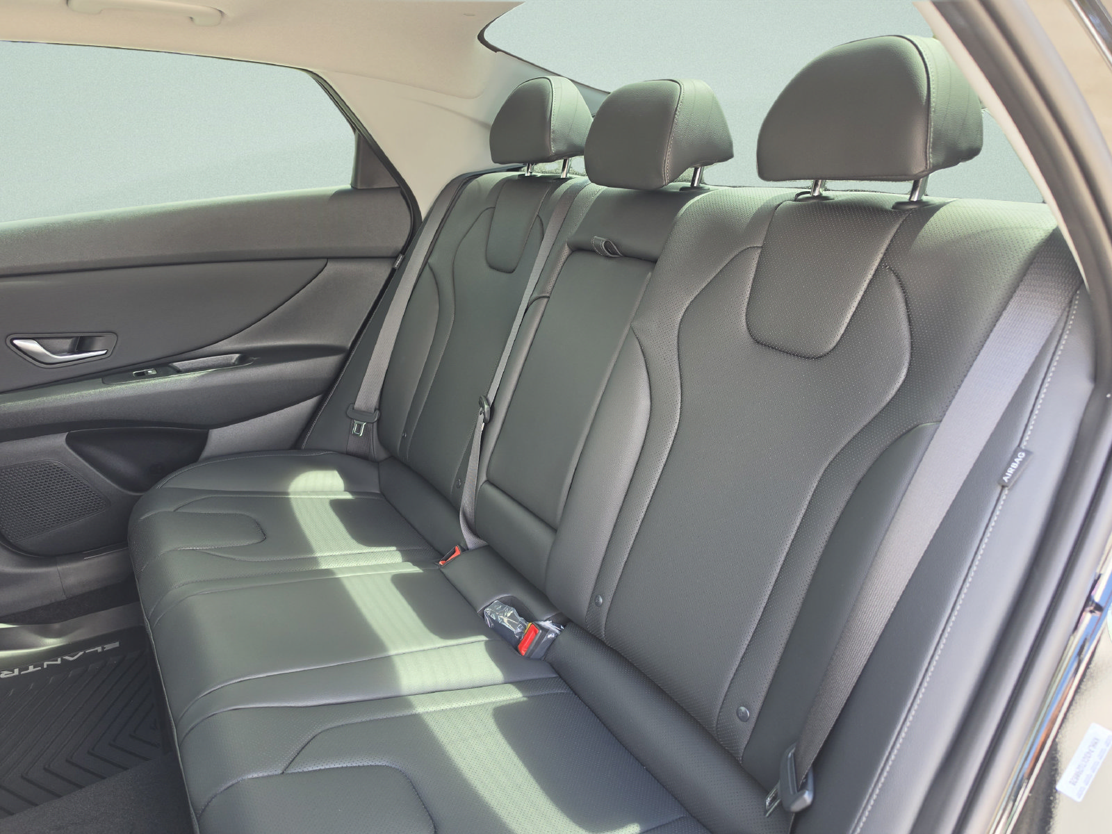 New 2026 Hyundai Elantra Limited FWD image 22