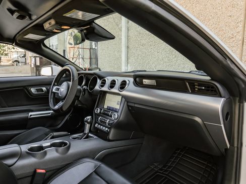 Used 2022 Ford Mustang Premium image 17