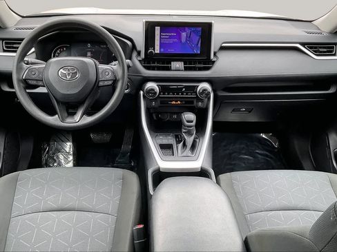 Used 2024 Toyota RAV4 XLE FWD image 15