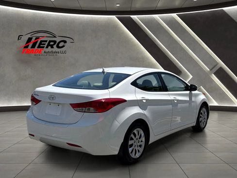Used 2013 Hyundai Elantra GLS FWD image 4