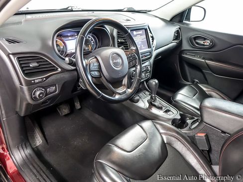 Used 2020 Jeep Cherokee Trailhawk w/ Cold Weather Group AWD/4WD image 10