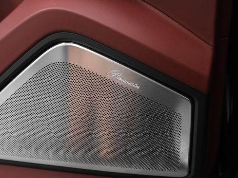 Certified 2024 Porsche Cayenne Turbo AWD/4WD image 57