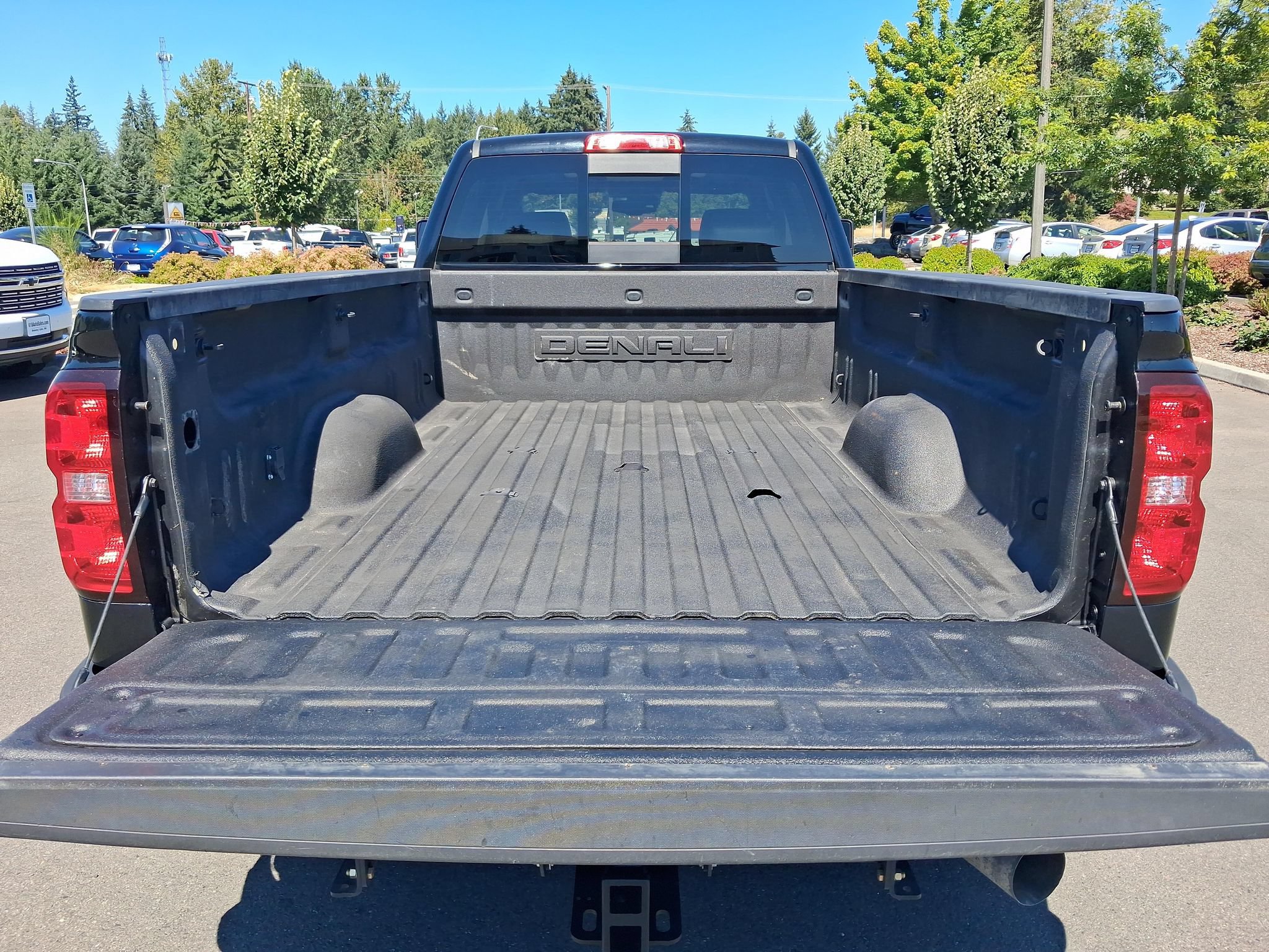 Used 2017 GMC Sierra 3500 Denali AWD/4WD image 6