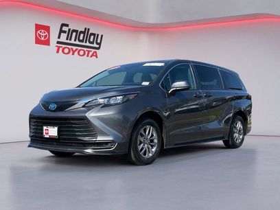 Certified 2025 Toyota Sienna LE