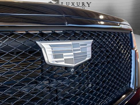 Used 2022 Cadillac Escalade Sport Platinum w/ LPO, ONYX Package AWD/4WD image 15