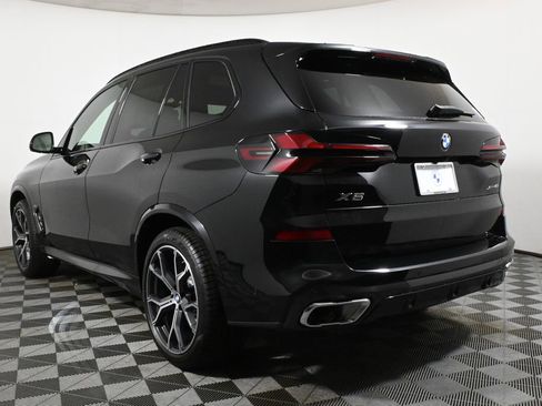 Used 2026 BMW X5 xDrive40i w/ M Sport Package image 5