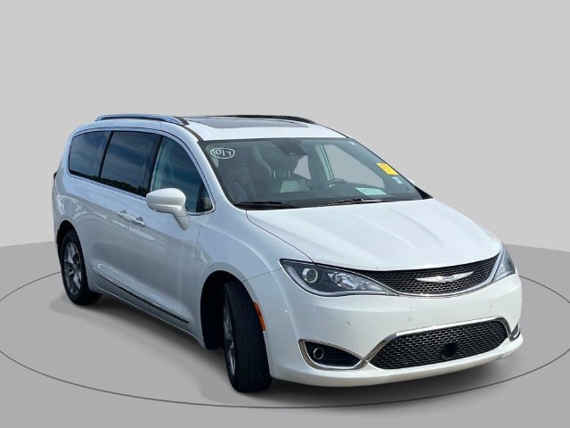 Used 2018 Chrysler Pacifica Touring-L Plus w/ Advanced Safetytec Group FWD 360° Tour