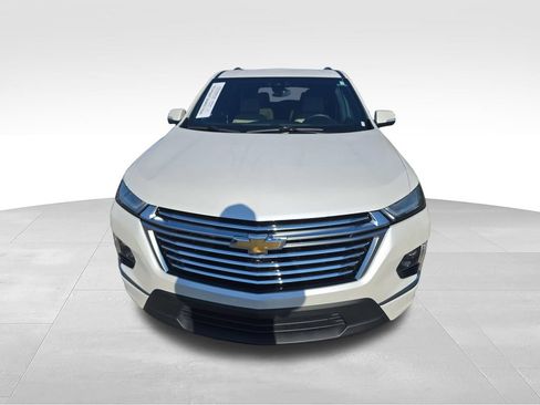Used 2023 Chevrolet Traverse Premier FWD image 10
