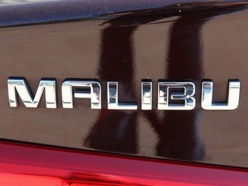 Used 2021 Chevrolet Malibu LS image 8