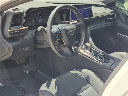 Certified 2025 Toyota Crown Signia AWD/4WD image 9