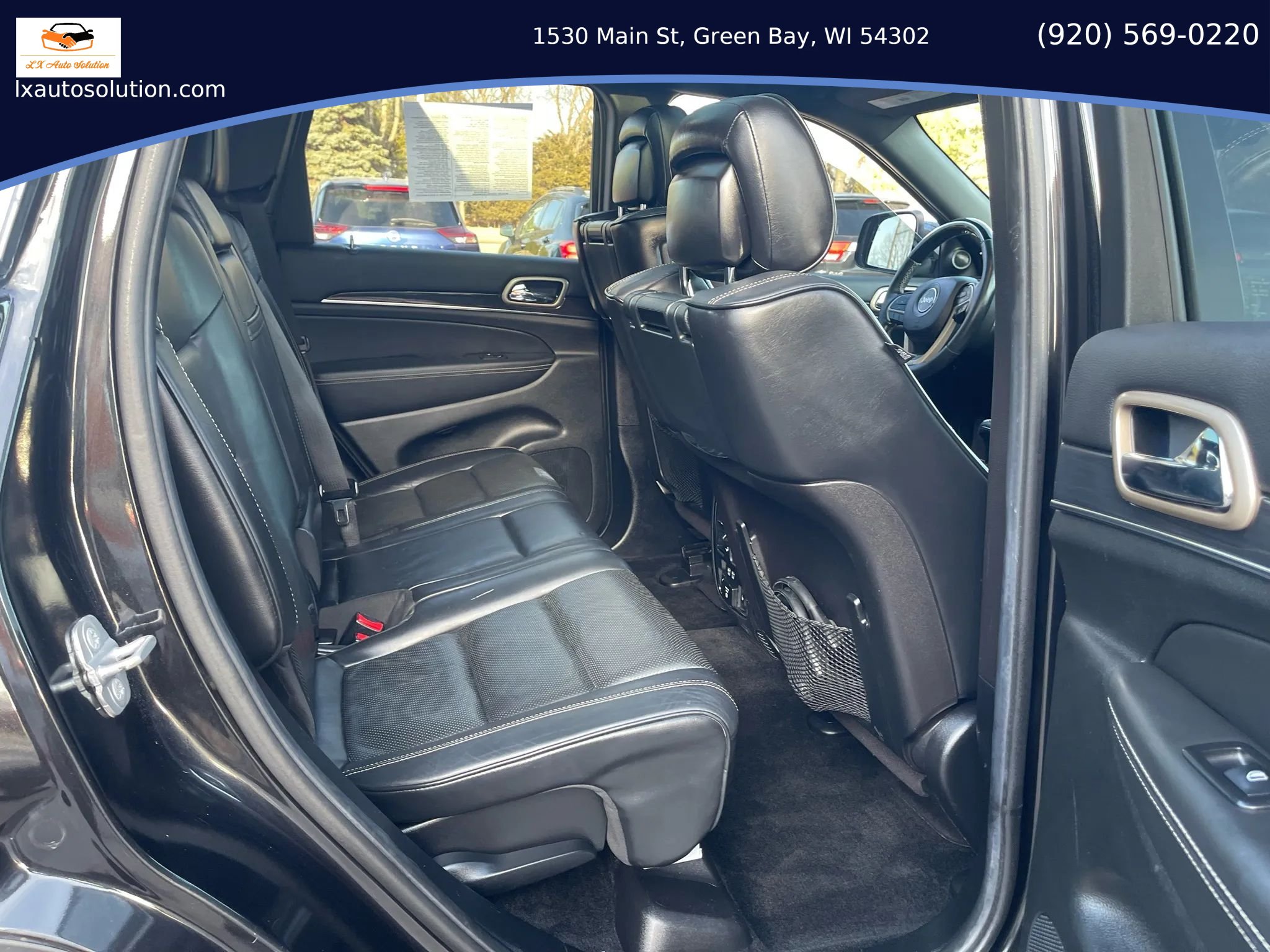 Used 2014 Jeep Grand Cherokee Overland w/ Advanced Technology Group AWD/4WD image 21