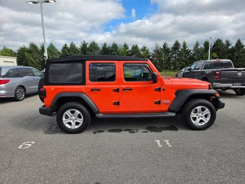Used 2018 Jeep Wrangler Unlimited Sport S AWD/4WD image 10