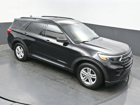 Used 2020 Ford Explorer XLT w/ Class III Trailer Tow Package image 34