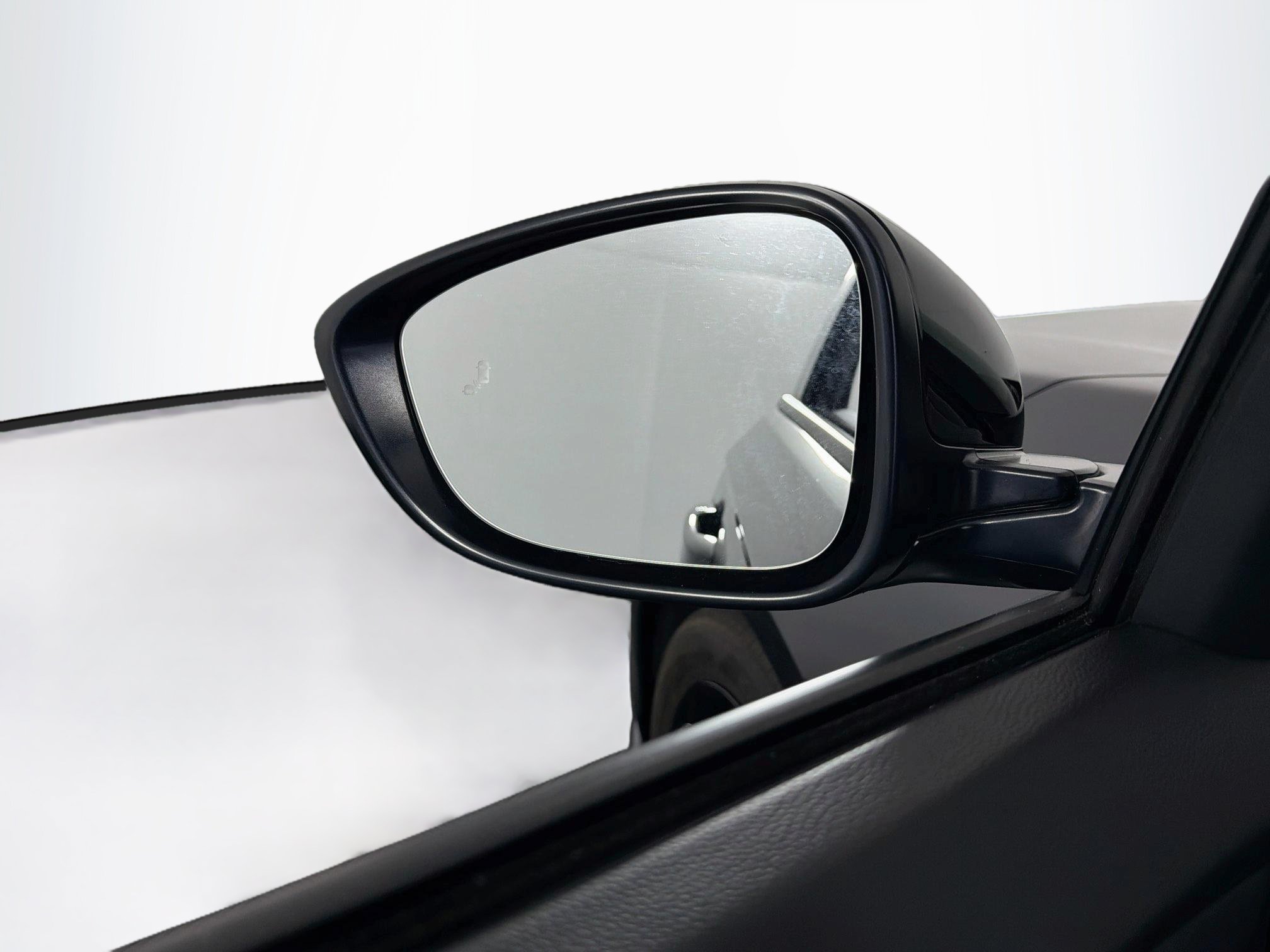 Used 2025 Honda Accord SE image 16