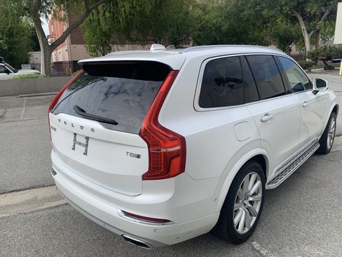 Used 2016 Volvo XC90 T8 Inscription w/ Vision Package AWD/4WD image 12