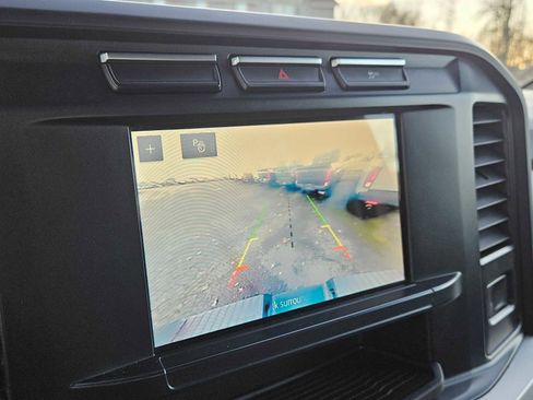 Used 2023 Ford F350 XLT image 28