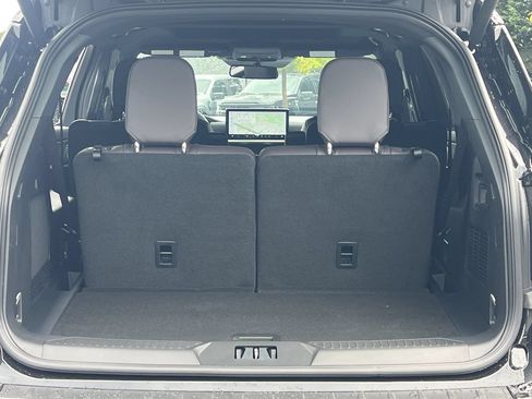 New 2026 Ford Explorer Platinum RWD image 21