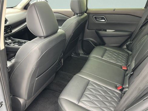 Used 2023 Nissan Rogue Platinum w/ Platinum Premium Package AWD/4WD image 9