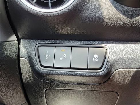 Used 2023 Kia Forte LXS w/ LXS Technology Package image 23