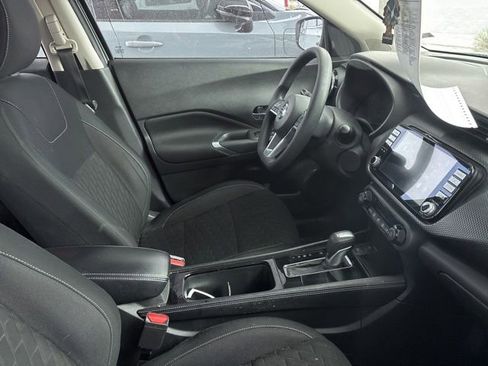 Used 2021 Nissan Kicks SV FWD image 5