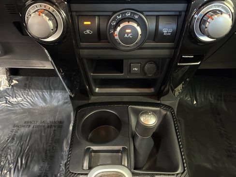 Used 2022 Toyota 4Runner TRD Off-Road image 22