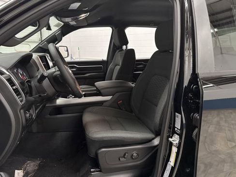 New 2026 RAM 1500 4x4 Crew Cab image 4