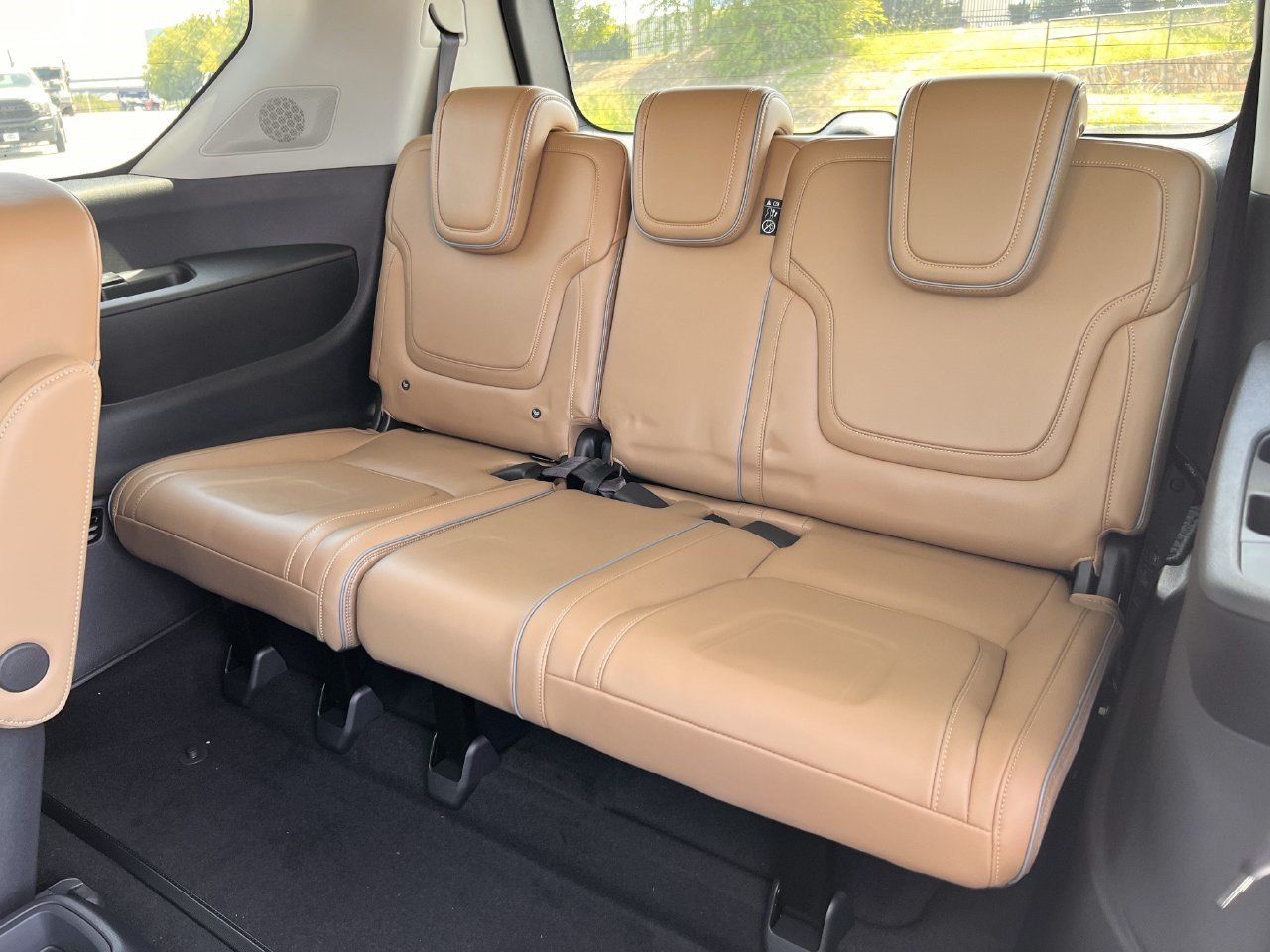 New 2027 INFINITI QX80 Luxe AWD/4WD image 28