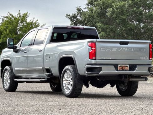 Certified 2024 Chevrolet Silverado 3500 High Country AWD/4WD image 6