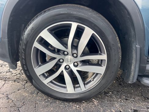 Used 2018 Honda Pilot Touring image 45