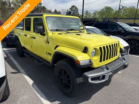 Used 2023 Jeep Gladiator Sport image 2