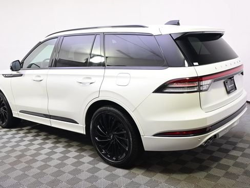 New 2026 Lincoln Aviator Reserve AWD/4WD image 3