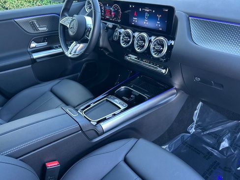 Certified 2025 Mercedes-Benz GLA 250 4MATIC image 16