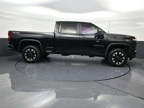 Used 2020 Chevrolet Silverado 2500 Custom w/ Custom Value Package AWD/4WD image 7
